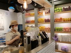 -果之满满鲜榨果汁(美罗城店)