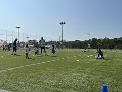 -Riverside河畔少儿足球培训(前滩店)