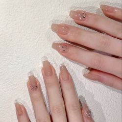 -悦指间美甲美睫