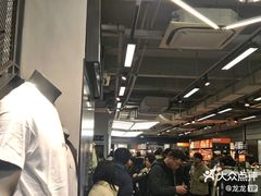 -NIKE上海青浦优选体验店