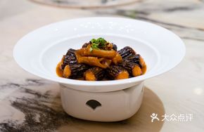 Braised Abalone with Stuffed Morel Mushrooms
