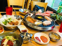 -江南猪肉商会无限续吃(弘大店)