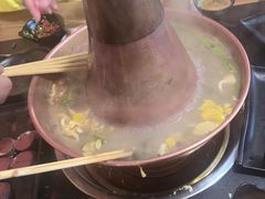 -果松木炭酸菜铜火锅·外婆参鸡汤