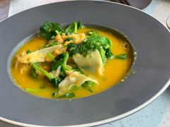 豌豆黄浸豌豆尖-半山腰·云南菜(侨福芳草地店)