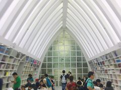 -钟书阁(松江泰晤士小镇店)