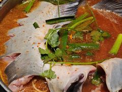 -野山舂·贵州现舂酸汤牛肉(民生路店)