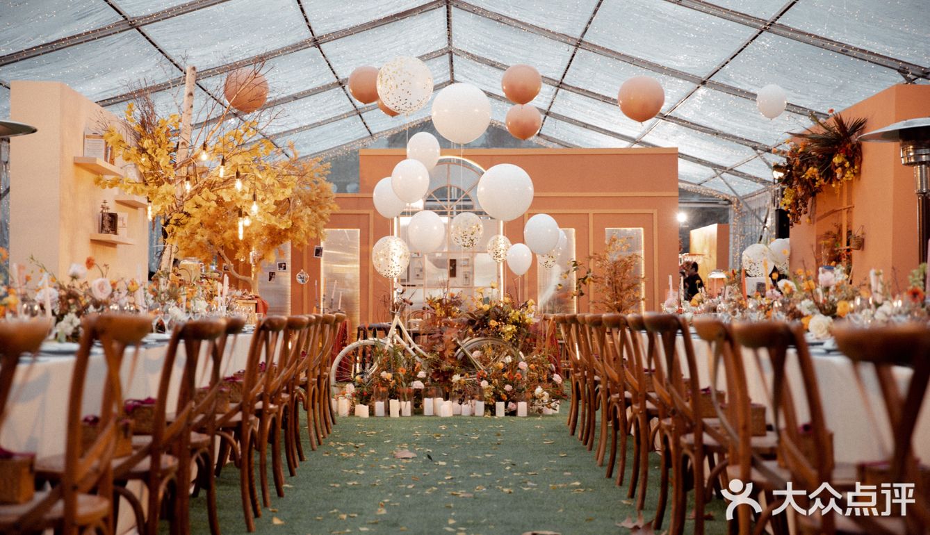 一场浪漫的橙色大棚婚礼温暖你的整个冬天
