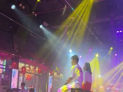 -喜鹊音乐酒馆(西街店)