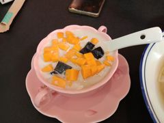 红豆椰汁黑凉粉-左记港食(融科天城店)