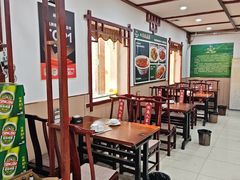 -湖南人家湘菜馆(镇江路店)