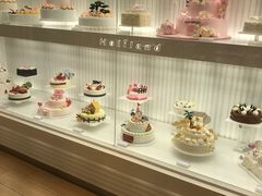 面包甜点陈列柜-好利来(乐堤港店)