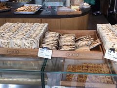 面包甜点陈列柜-泸溪河桃酥(江宁万居汇店)