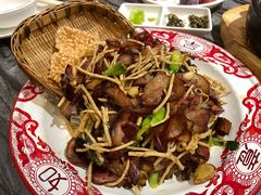 折耳根炒辣猪脸-情妹耙泥鳅·江湖川菜(科华店)