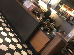 -星巴克(静安嘉里中心B2店)