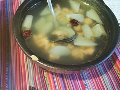 -香巴拉云南餐厅(华莱坞店)