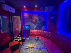 -UK派对KTV(日月广场店)
