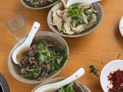 -大众跷脚牛肉馆·非遗传承单位(峨眉山店)