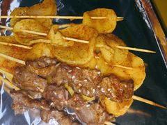 牛肉串-路边摊小炉子烧烤