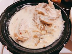 法式奶油蘑菇烩鸡肉-火车头法国西餐厅