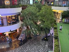 -瑞虹新天地月亮湾