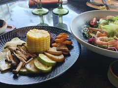 -雾山韩式烤肉·海南糟粕&椰子鸡火锅·海景餐厅(三亚绿发山海天JW万豪酒店)