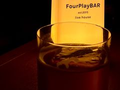 -FOUR PLAY BAR