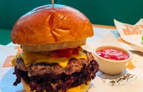 Hawaiian Beef Burger