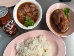 -Kha Mu Charoensang(Silom)