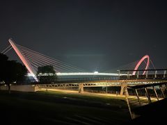 -南京眼步行桥