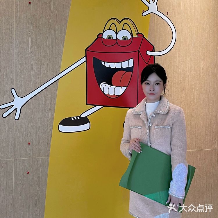 麦咖啡真有你的！这杯奶铁我连炫三杯 