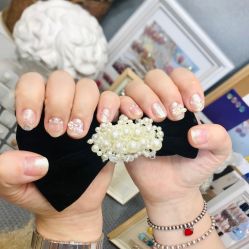 -兔兔妹款式美甲美睫