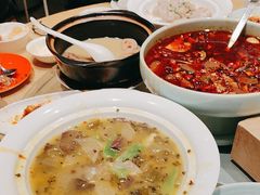 -渝信川菜 · 川味家常菜(财富购物中心店)