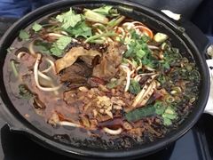 何师牛肉面-何师烧烤Pro ·江湖川菜·小龙虾·精酿(太古里旗舰店)