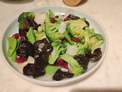 清炒西兰花-小吊梨汤·北京菜·烤鸭(鸟巢店)