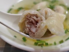 虾仁鲜肉馄饨-潘国仙耳光馄饨(黄家阙路店)