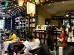 -钟书阁(松江泰晤士小镇店)