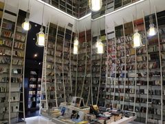 -钟书阁(松江泰晤士小镇店)