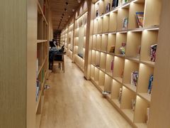 -漕河泾街道图书馆(漕河泾社区文化活动中心店)