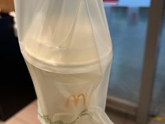 -麦当劳(上海虹桥站30B检票口楼上)