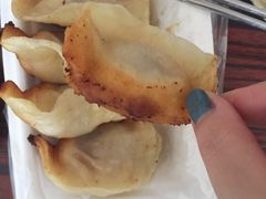 网红锅贴-锅贴大王南翔小笼(临沂二村店)