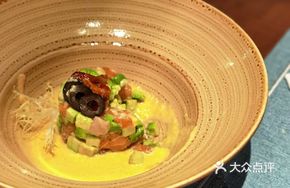 Avocado Grilled Salmon Salad