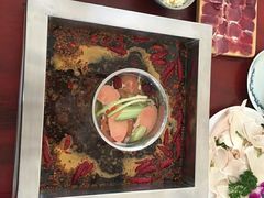 -二荆条·蜀鲜汇城市森林火锅