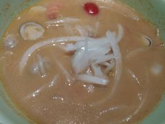 酸辣海鲜汤河粉-米纸越南小馆(金鹰世界店)