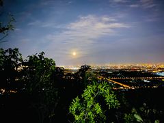 -鬼笑石后山停车场