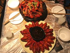 -巴厘龙虾·榜首油焖大虾(音乐学院·沿江酒馆店)