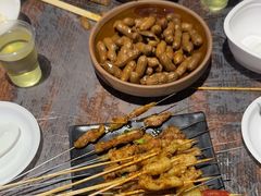 -老街烧烤大排档·地道湖北菜·龙虾馆(汉口火车站店)
