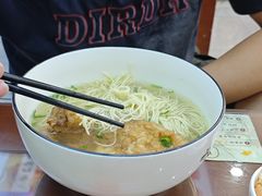 -百年老字号·观振兴蟹黄面·三虾面·苏式面(观前街富仁坊巷店)