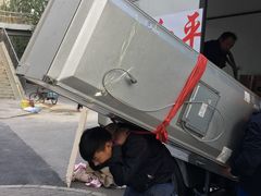 -和平搬家公司