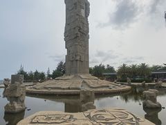 -亚龙湾中心广场