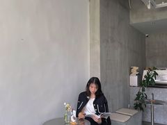 -洪小鹏生活美学馆(领SHOW天地店)